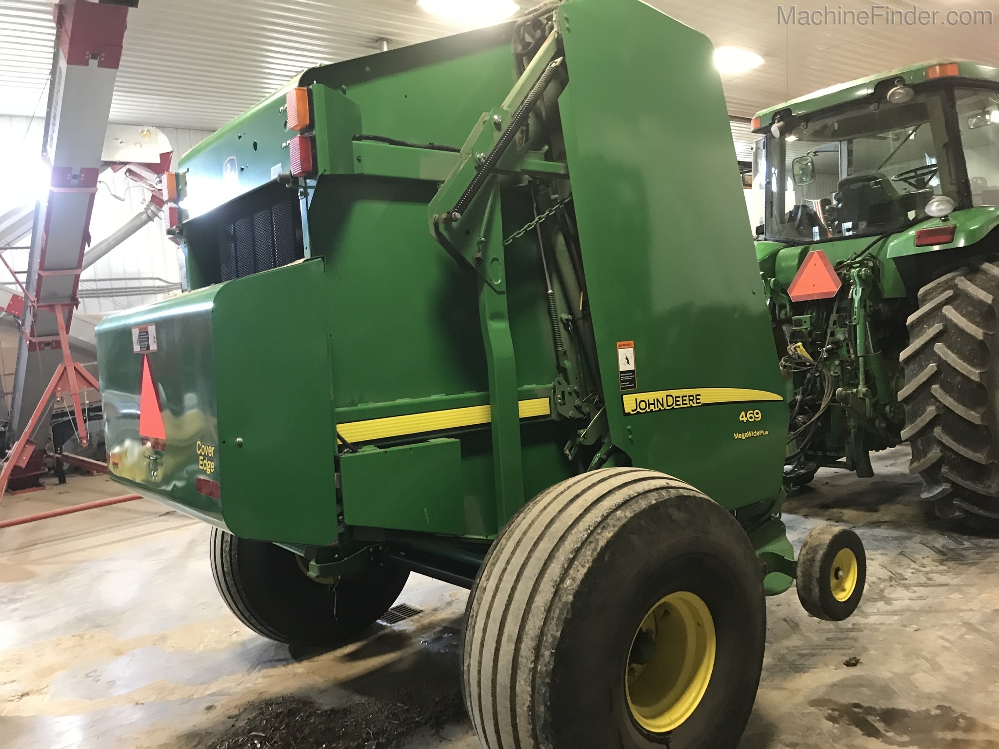 2016 John Deere 469 Image 4