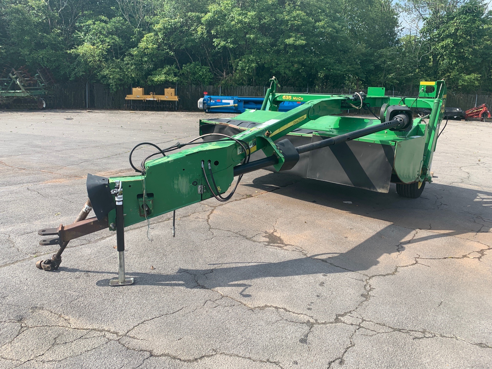 2010 John Deere 635 Image 1