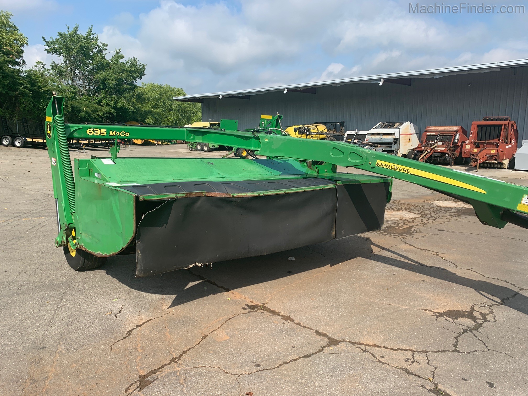 2010 John Deere 635 Image 4