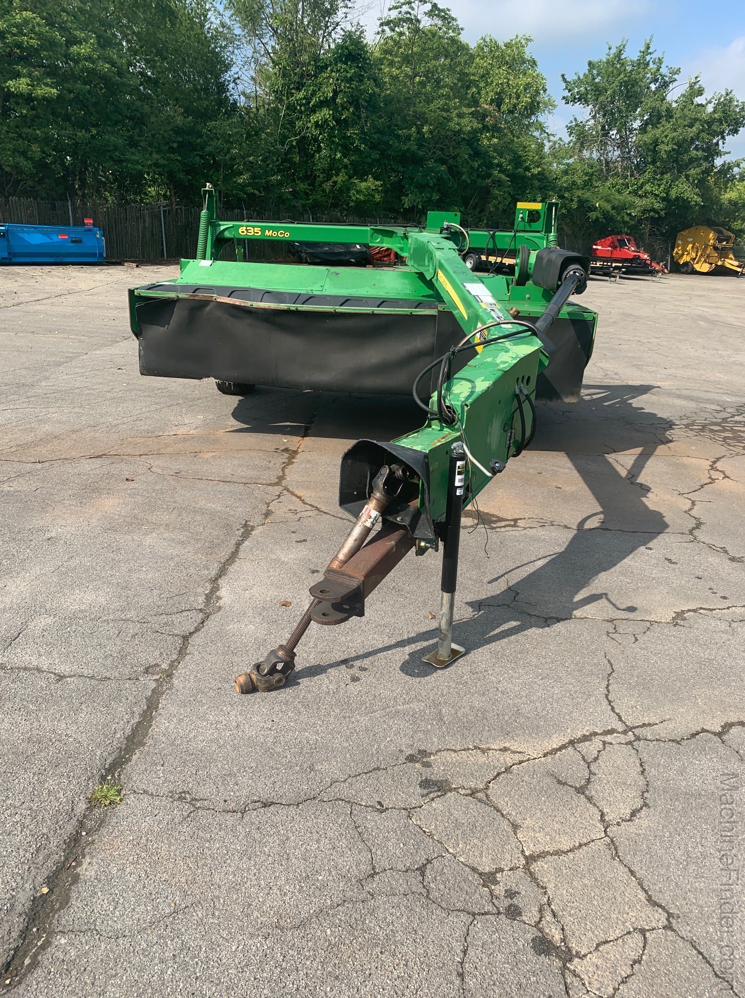 2010 John Deere 635 Image 2