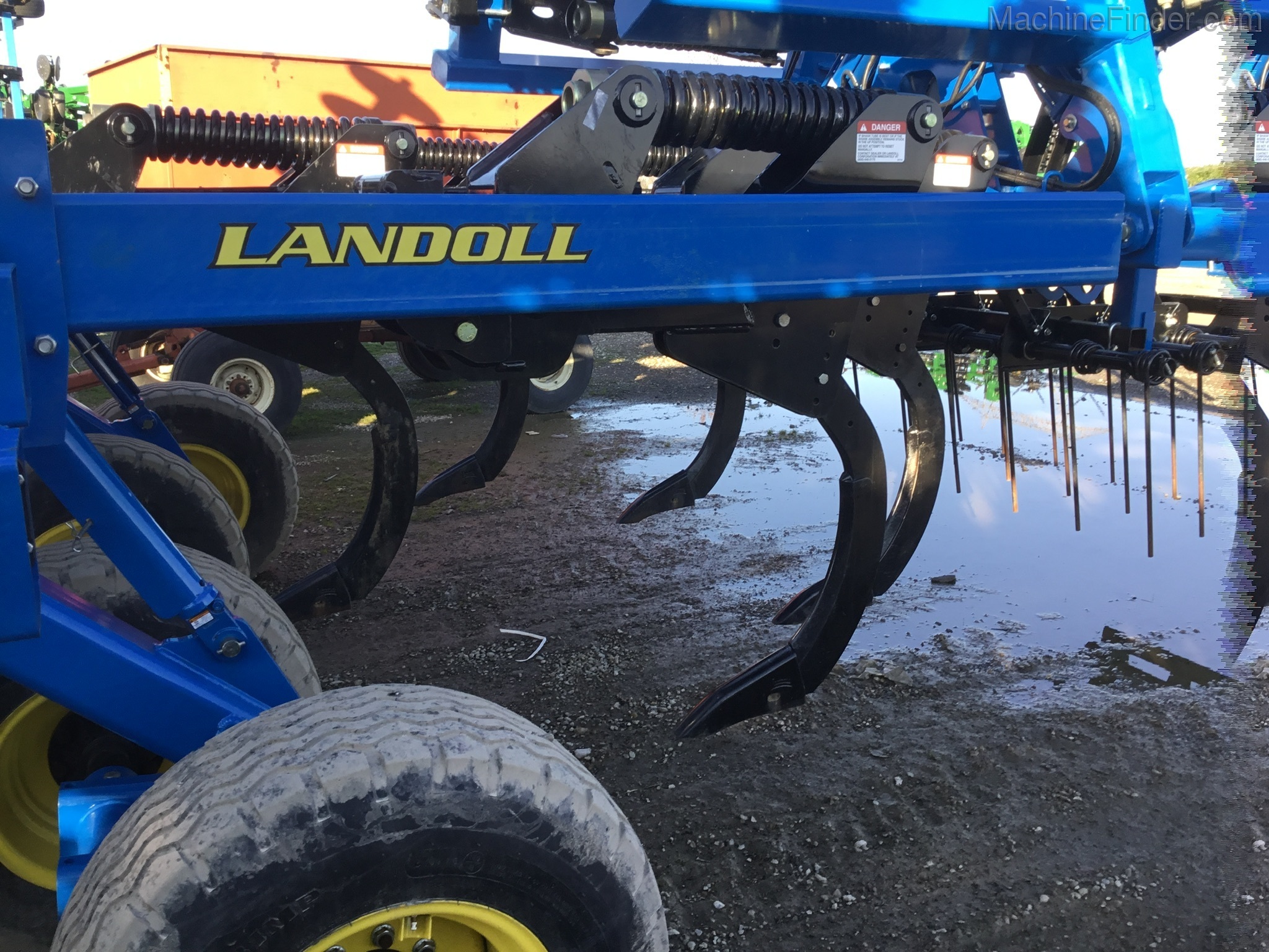 2019 Landoll 2410-9 Image 3