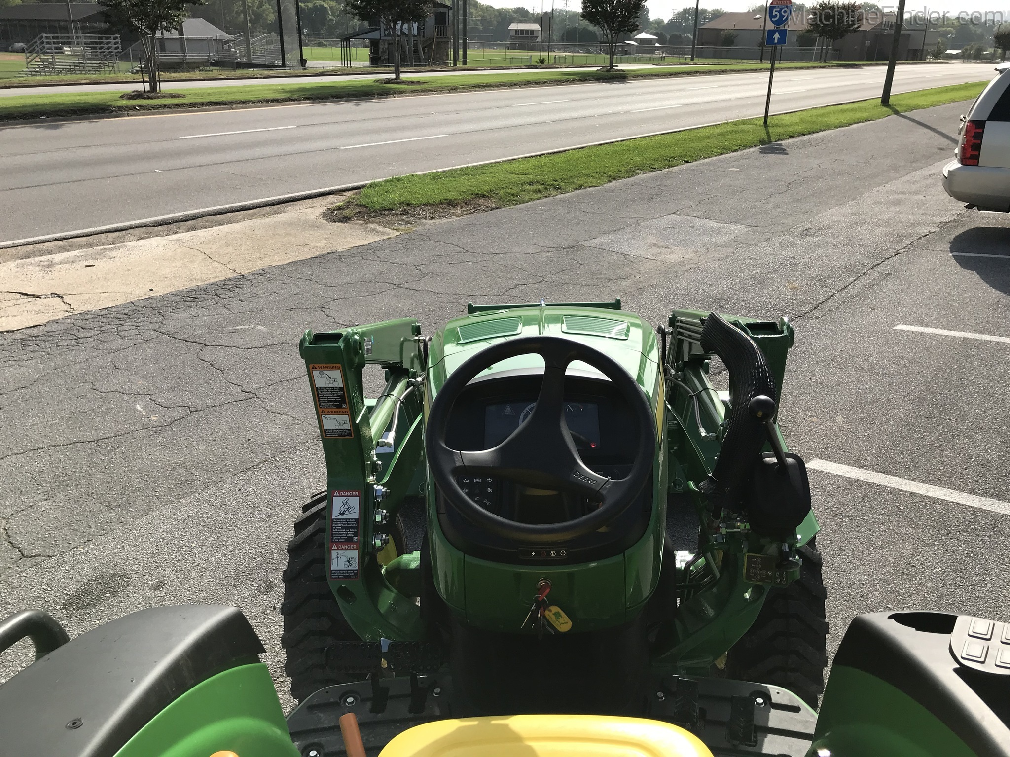 2020 John Deere 4044M Image 6