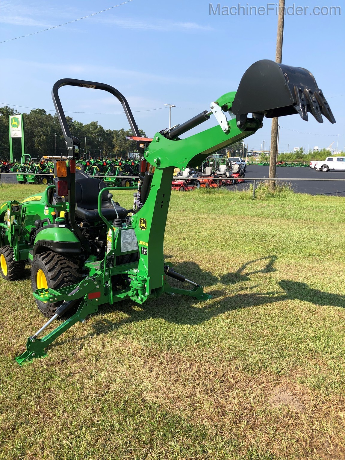 2020 John Deere 1025R Image 7