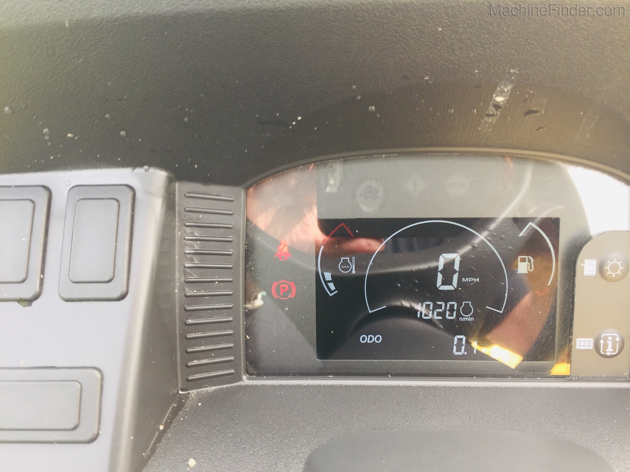 2020 John Deere XUV590M Image 10