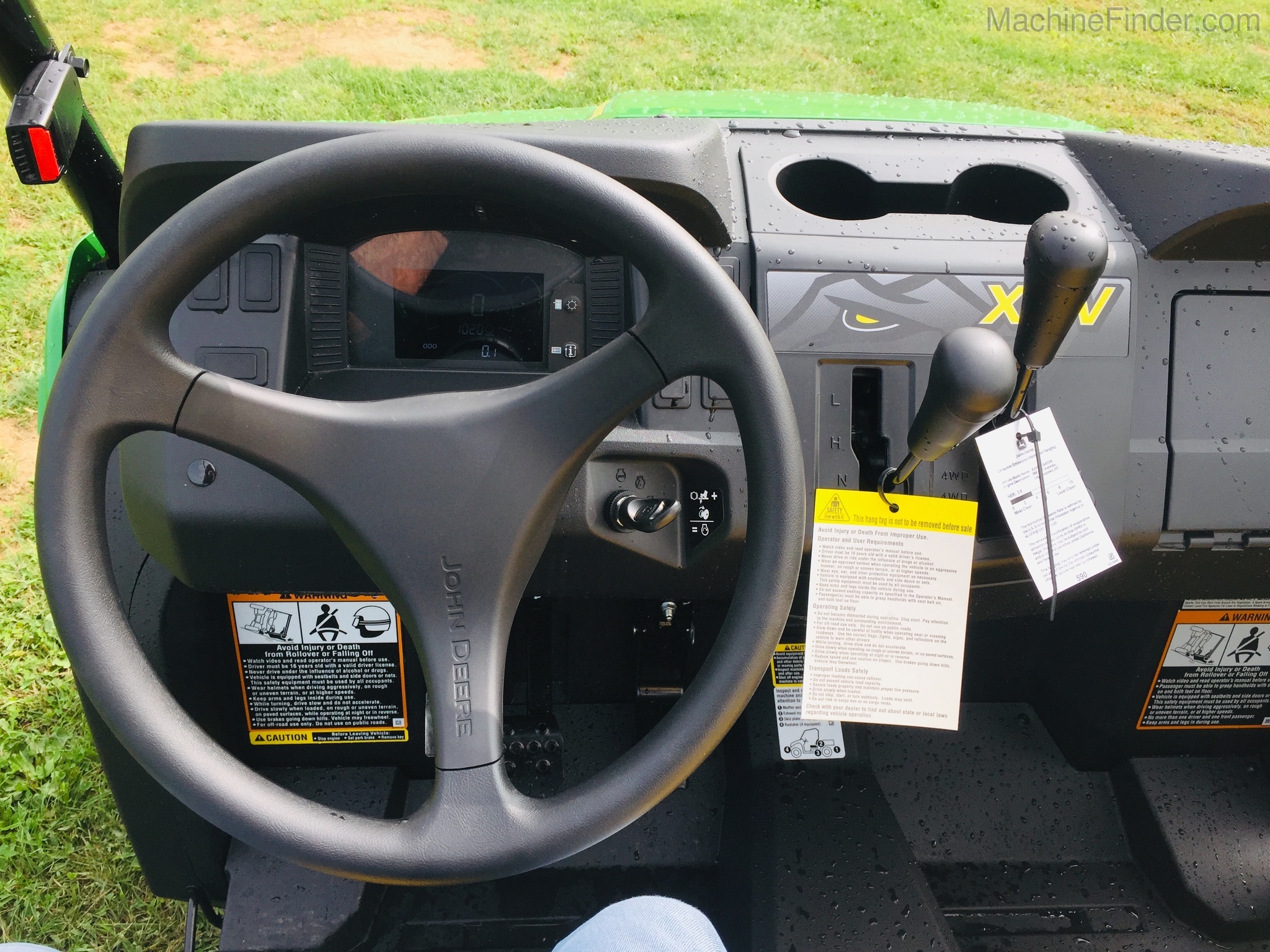 2020 John Deere XUV590M Image 9