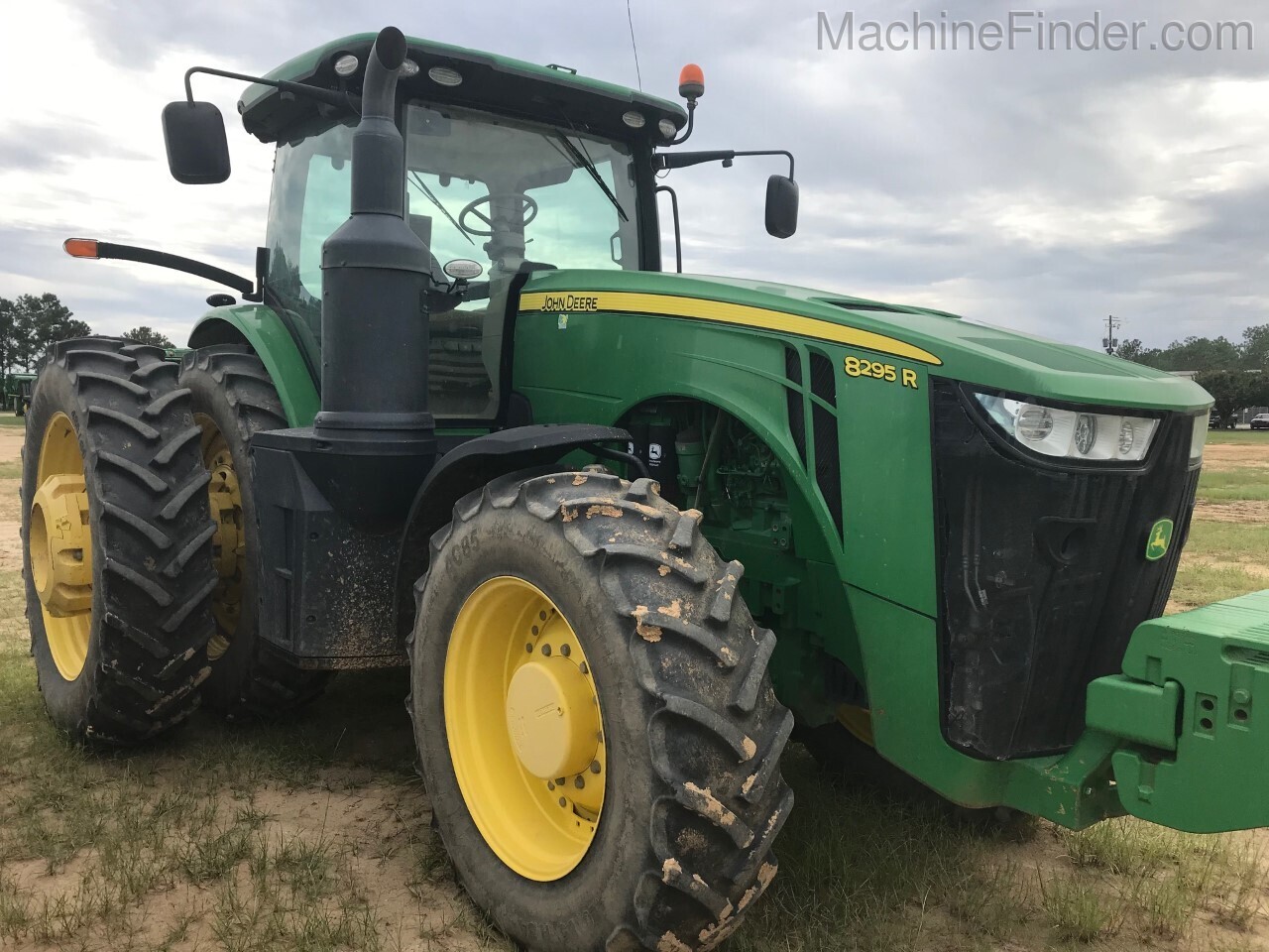 2014 John Deere 8295R Image 3