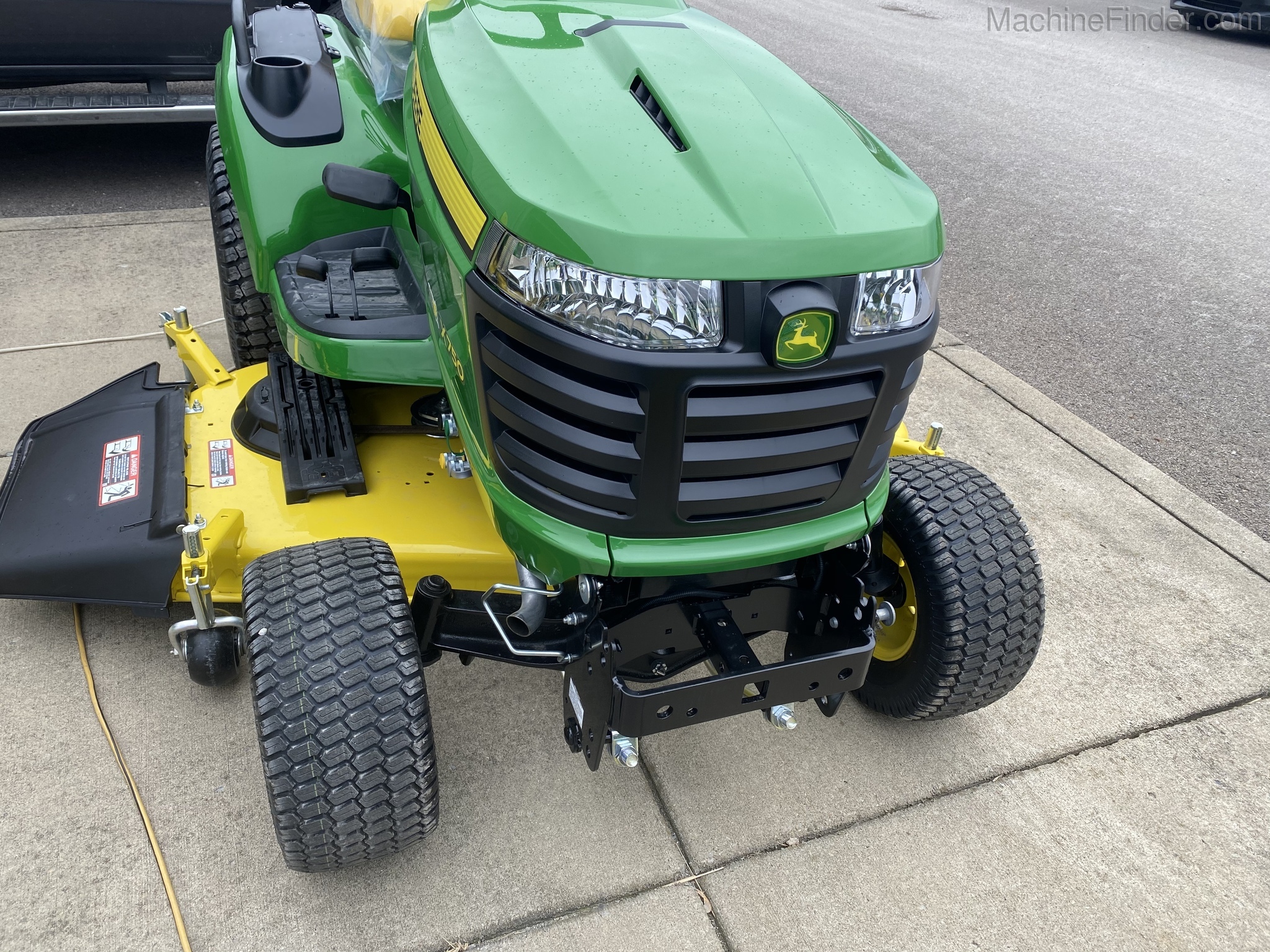 2021 John Deere X750 Image 3
