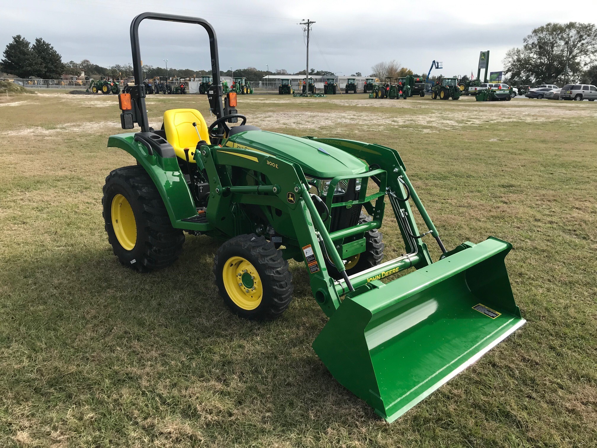 2023 John Deere 3025D Image 3
