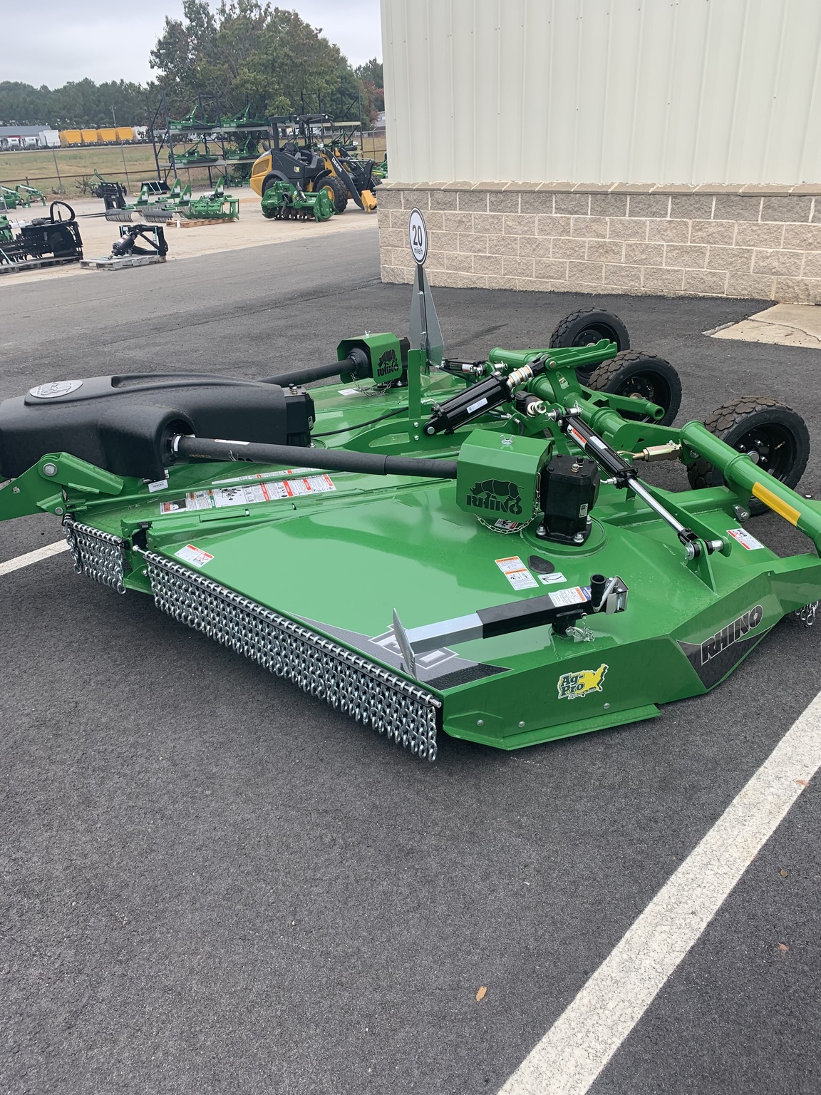 2025 John Deere TS10 Image 2