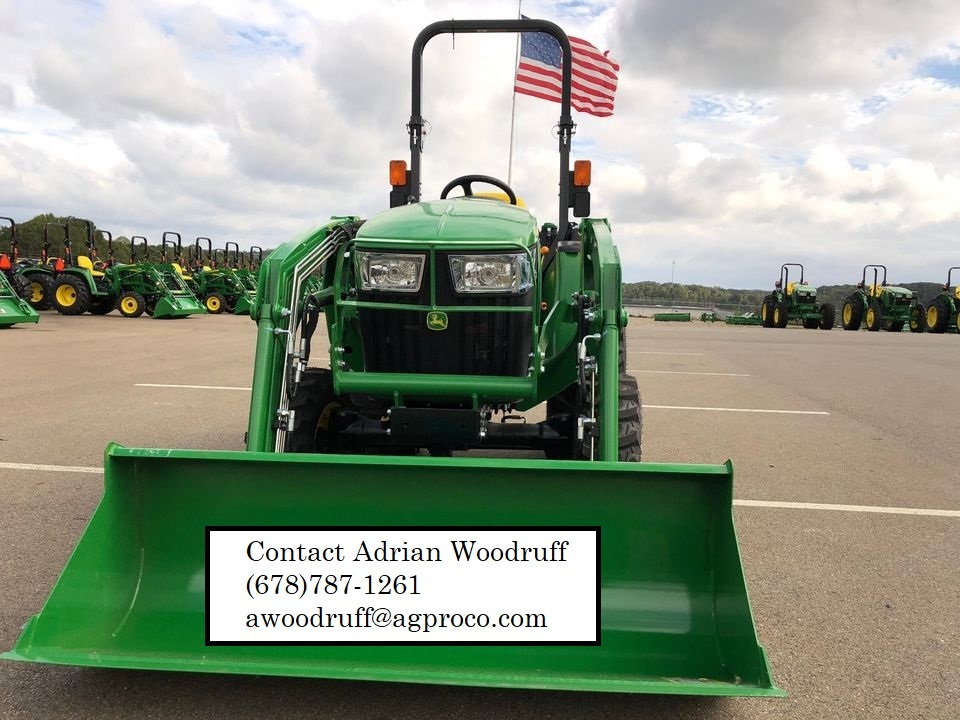 2022 John Deere 3032E Image 2