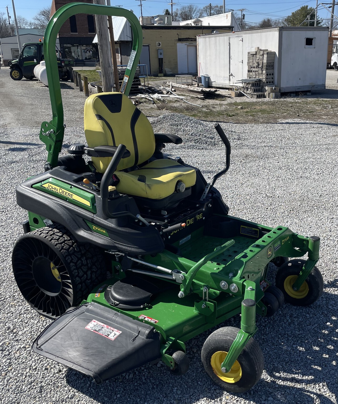 2021 John Deere Z920M Image 3