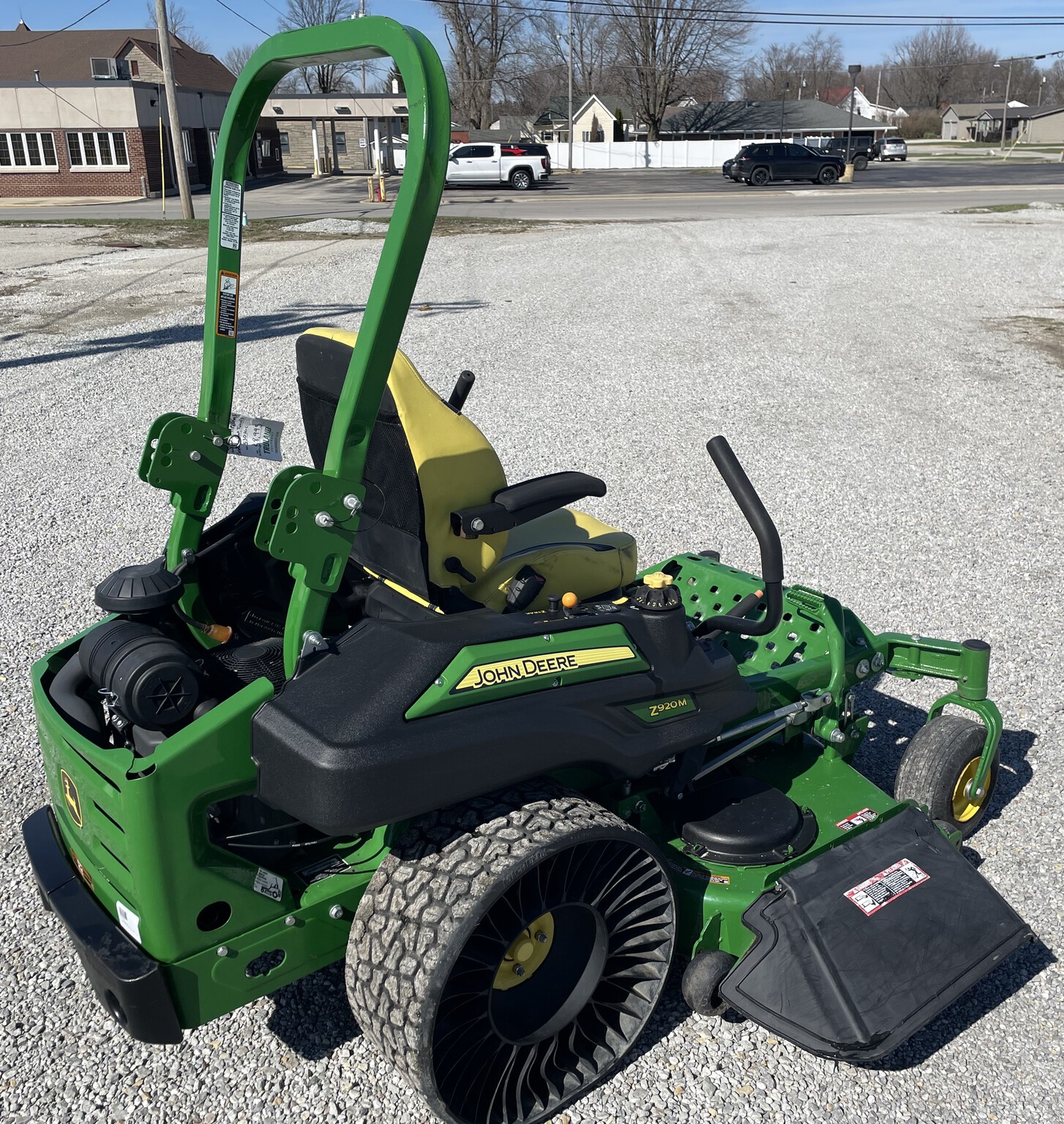 2021 John Deere Z920M Image 4