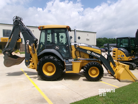 Photo of a 2023 John Deere 310SL