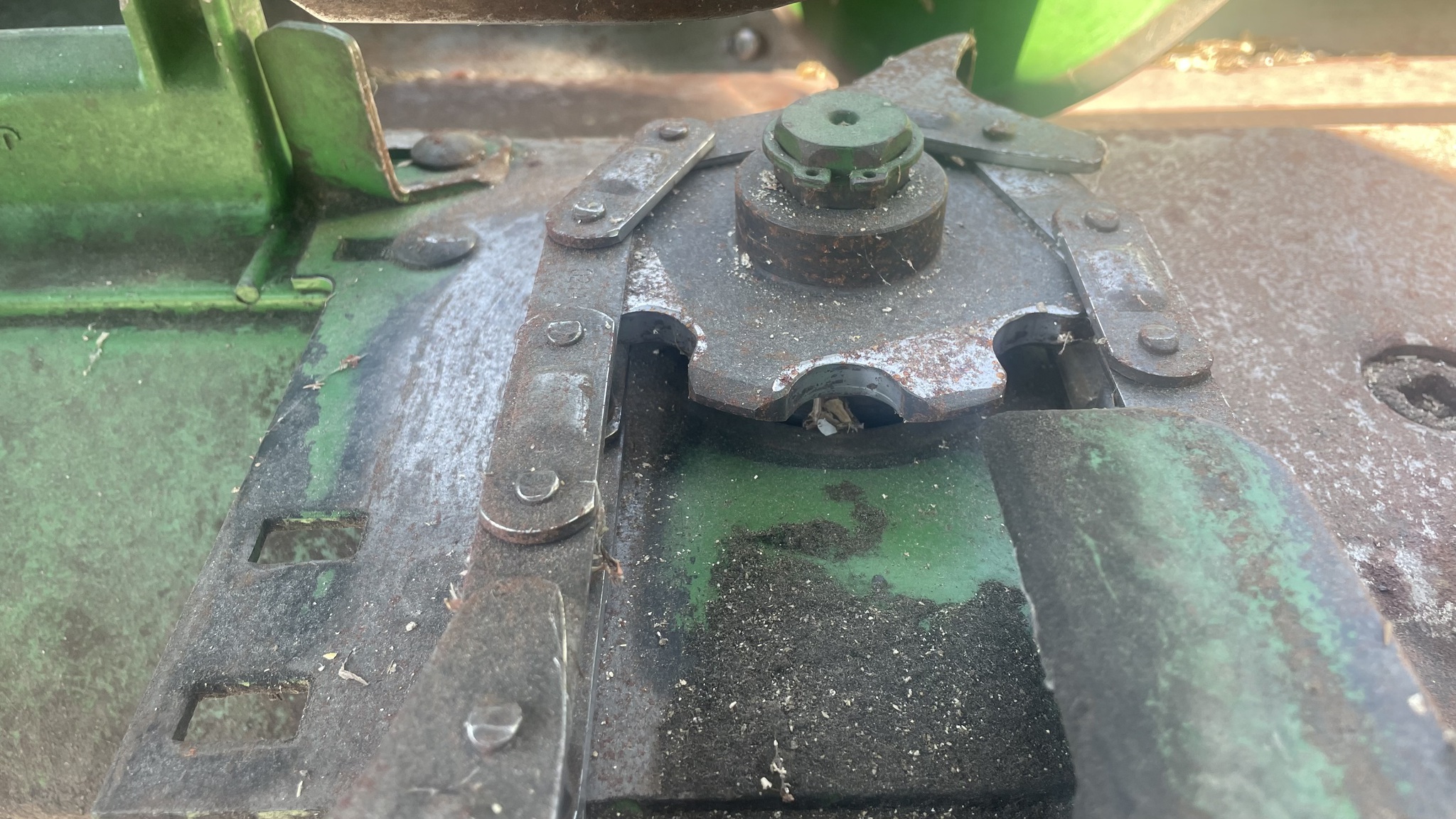 1998 John Deere 893 Image 16