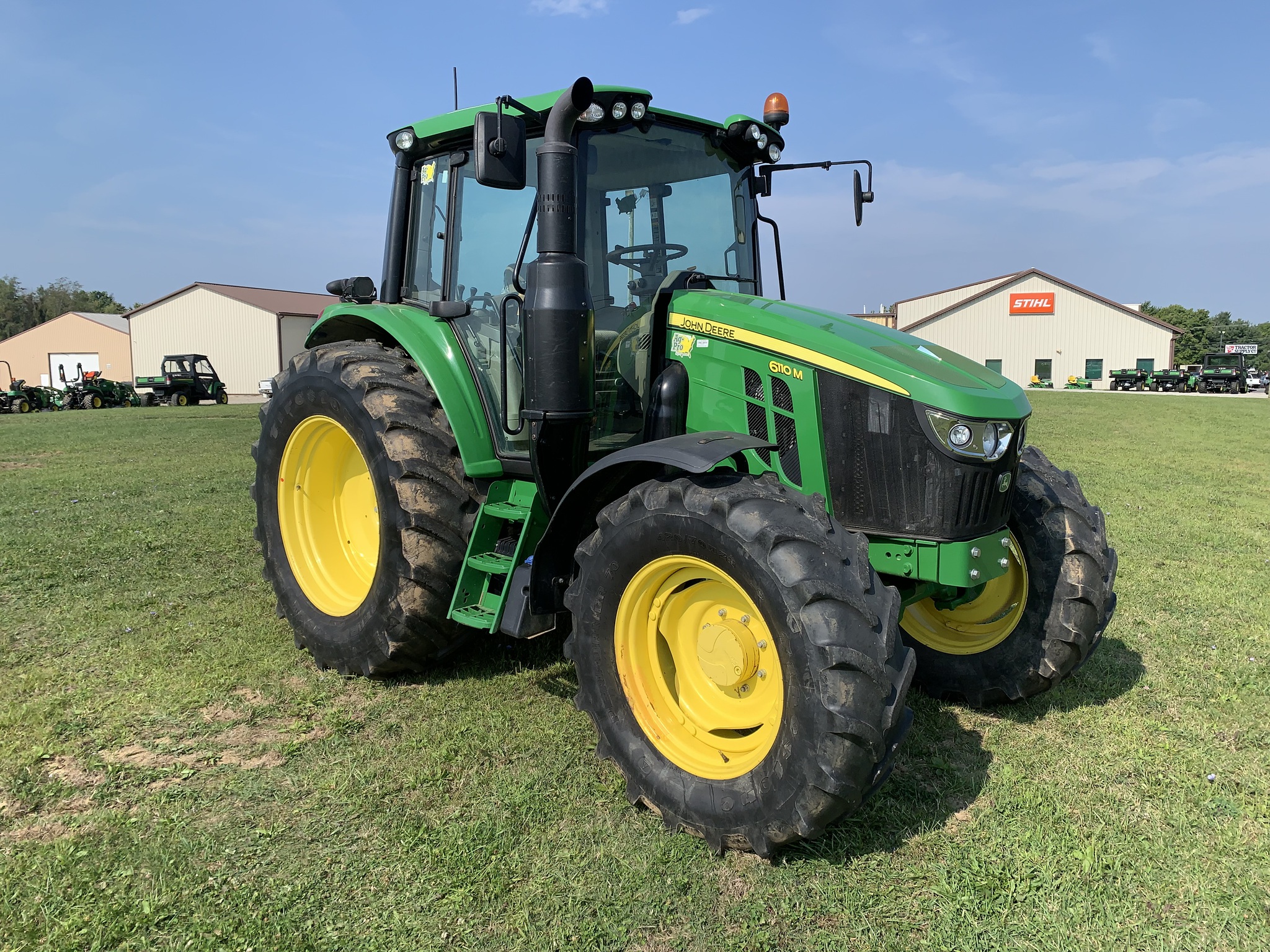 2021 John Deere 6110M Image 1