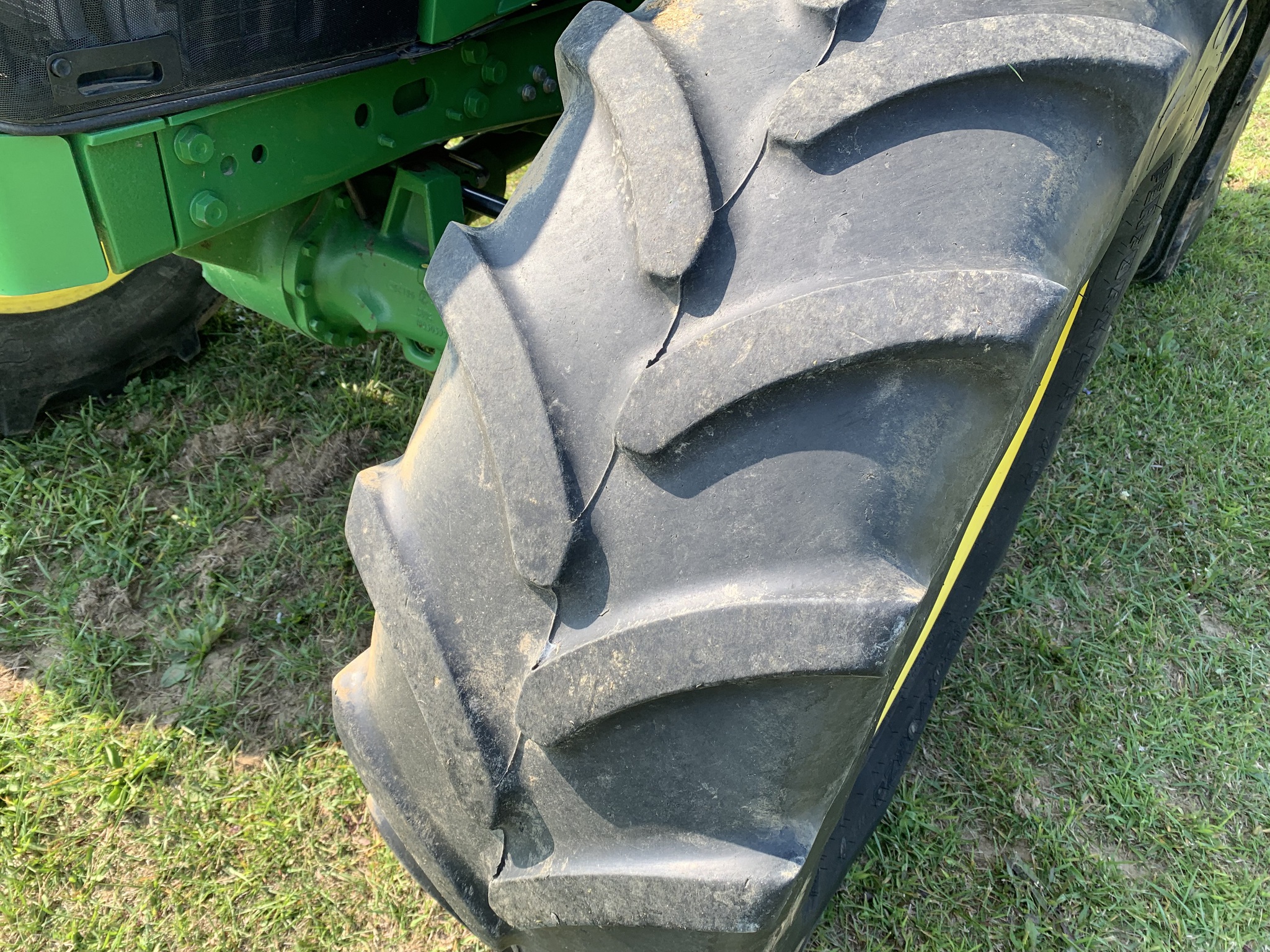2021 John Deere 6110M Image 14