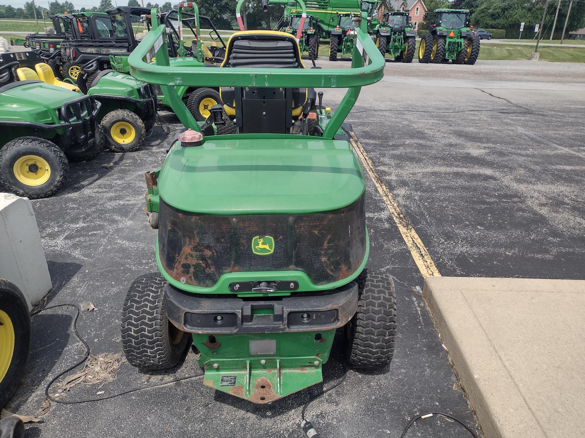 2001 John Deere 1435 Image 2
