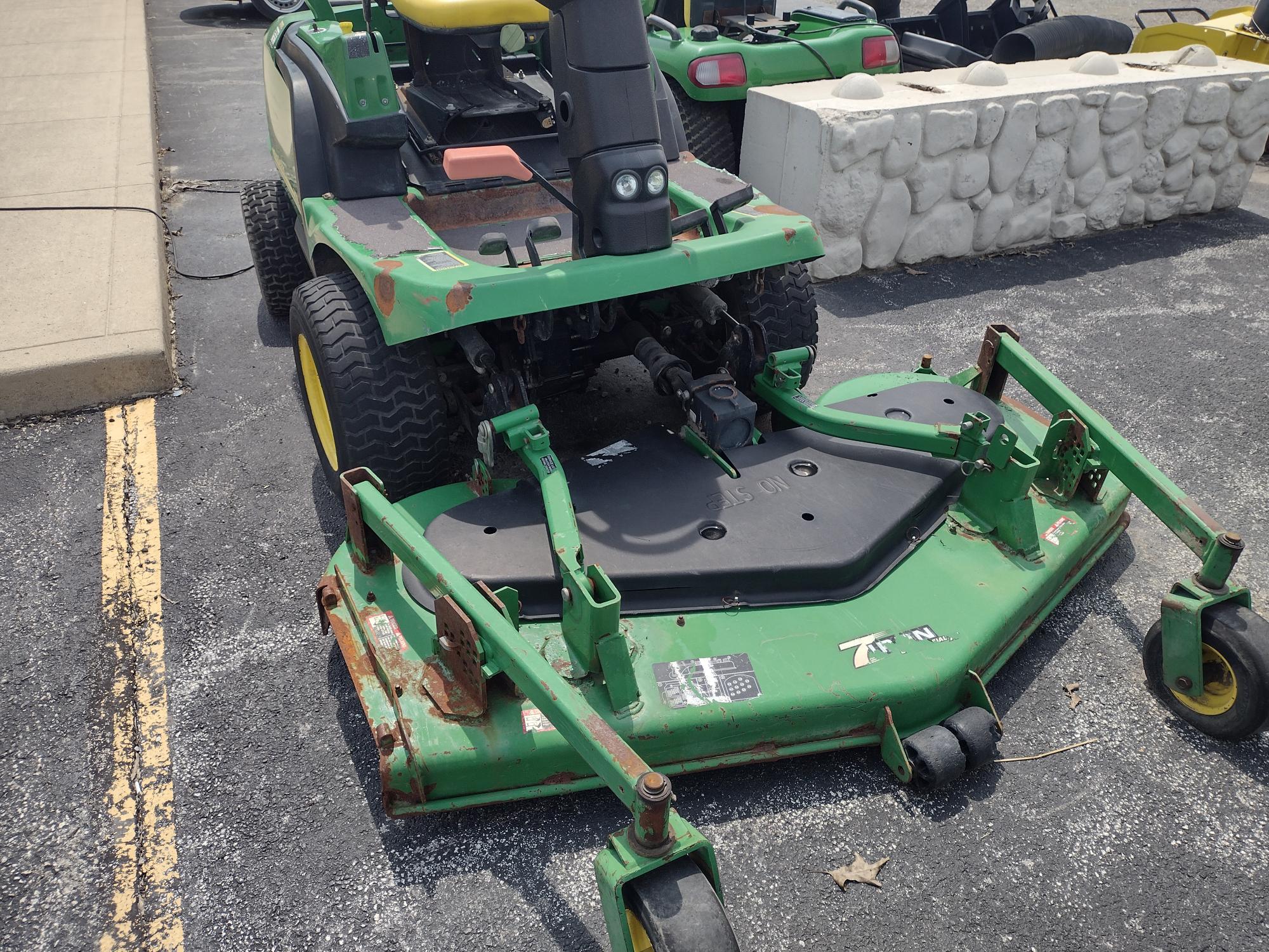 2001 John Deere 1435 Image 4