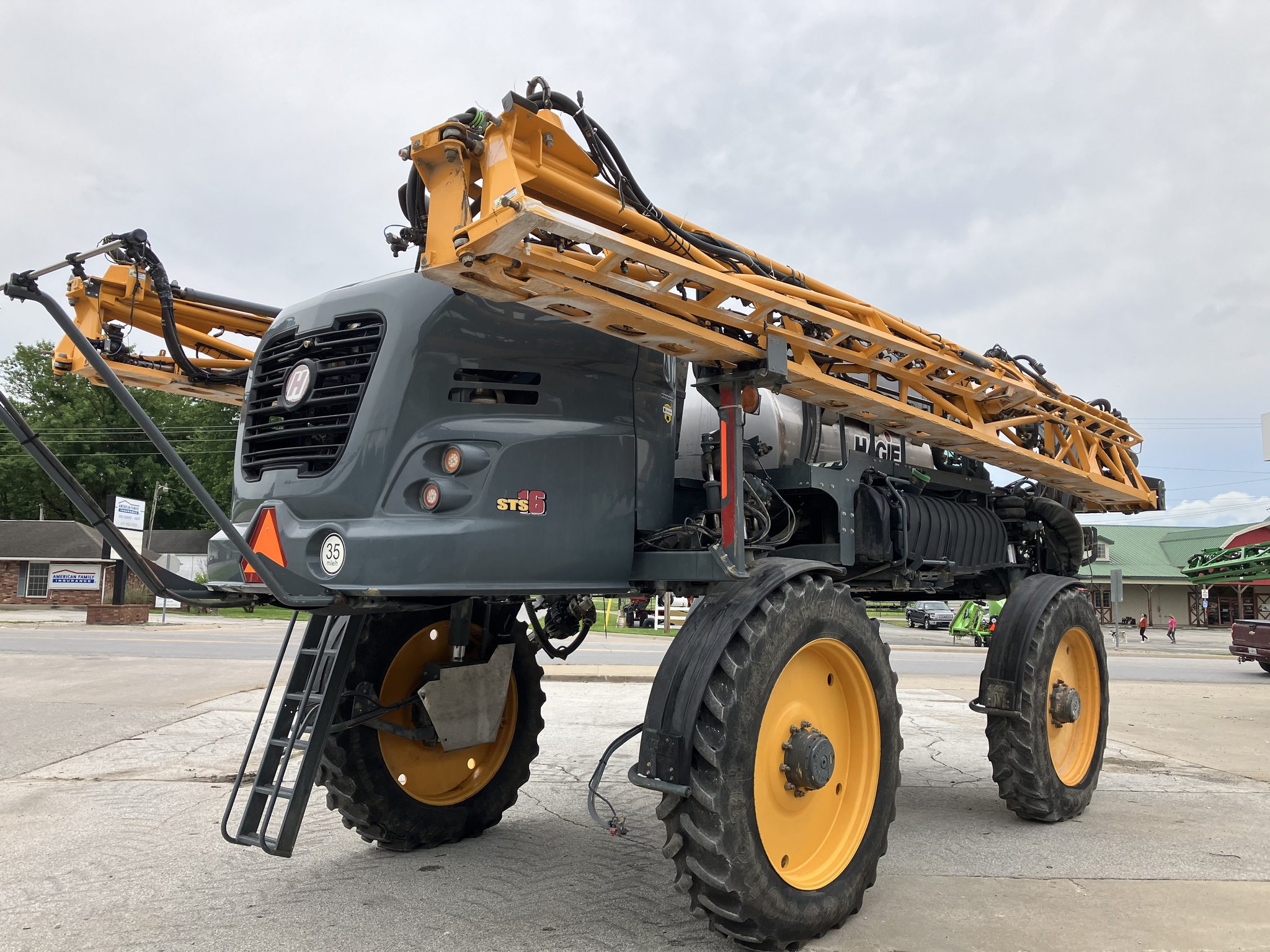  2017 Hagie STS16 at Heritage Tractor in Lamar, MO