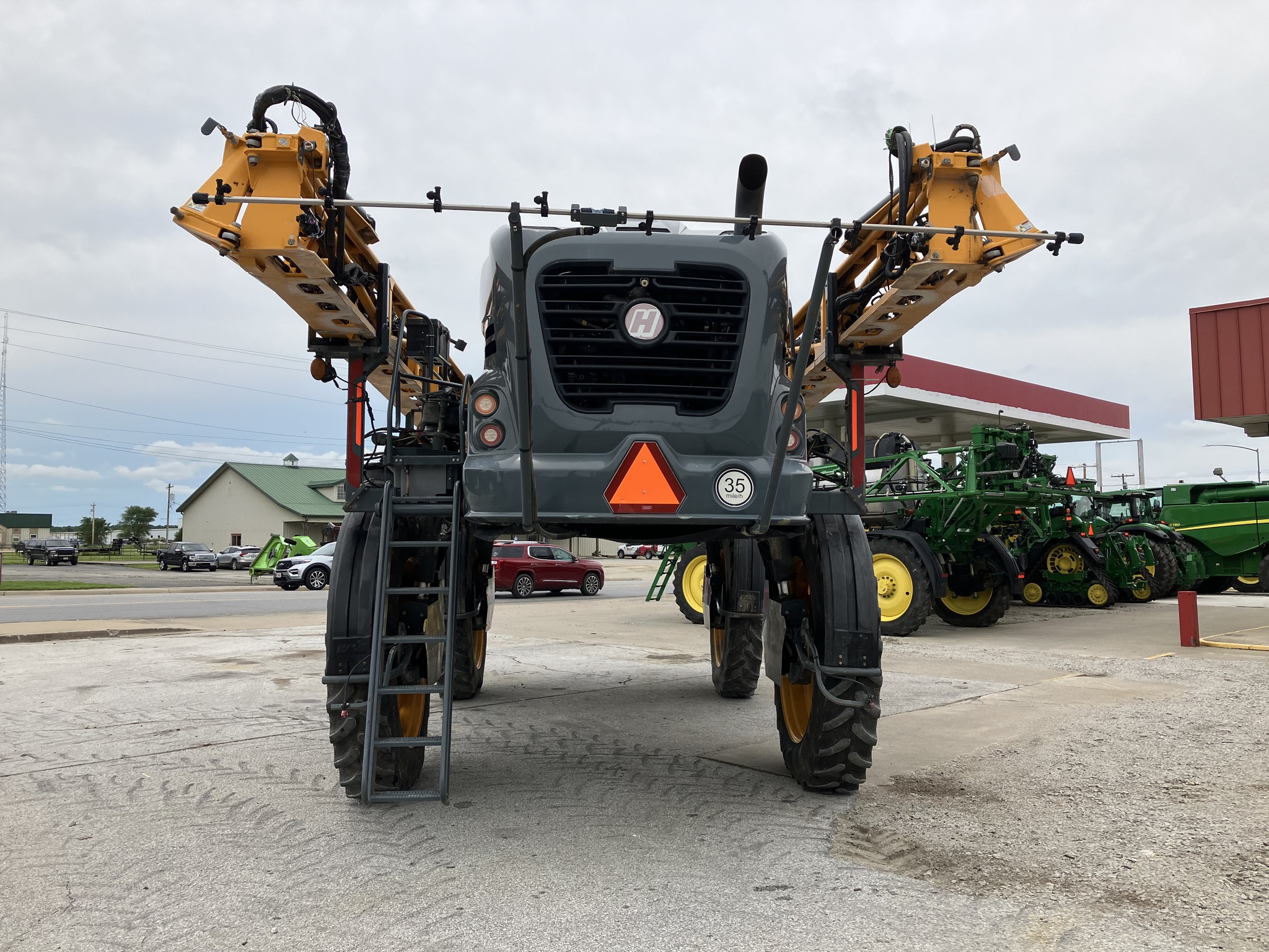  2017 Hagie STS16 at Heritage Tractor in Lamar, MO