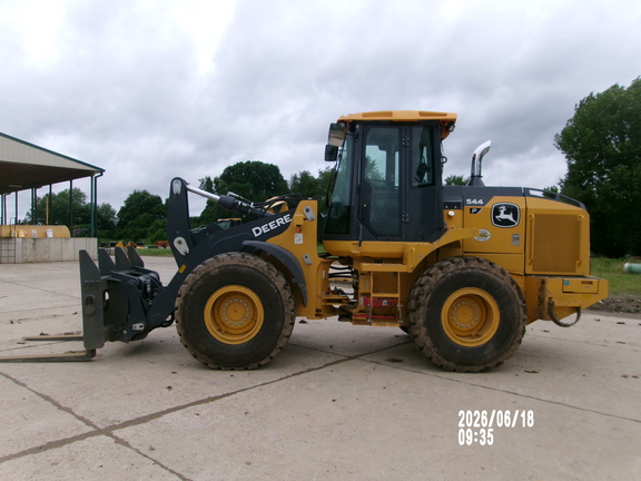 Photo of a 2024 John Deere 544P
