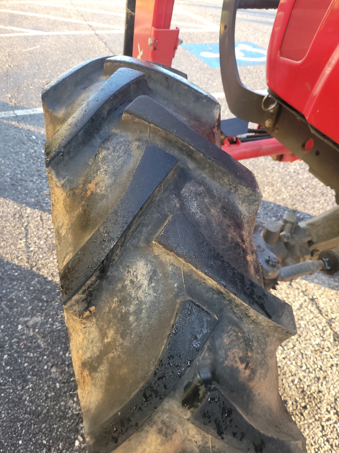 2016 Massey Ferguson 4607M Image 11