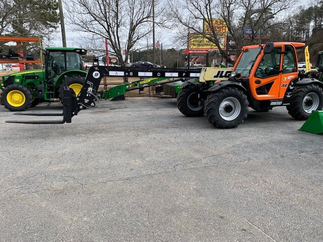 2024 JLG AG925 Image 4