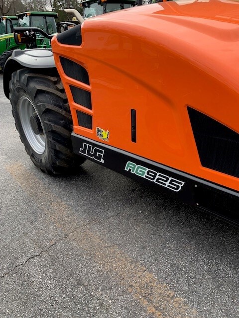 2024 JLG AG925 Image 8