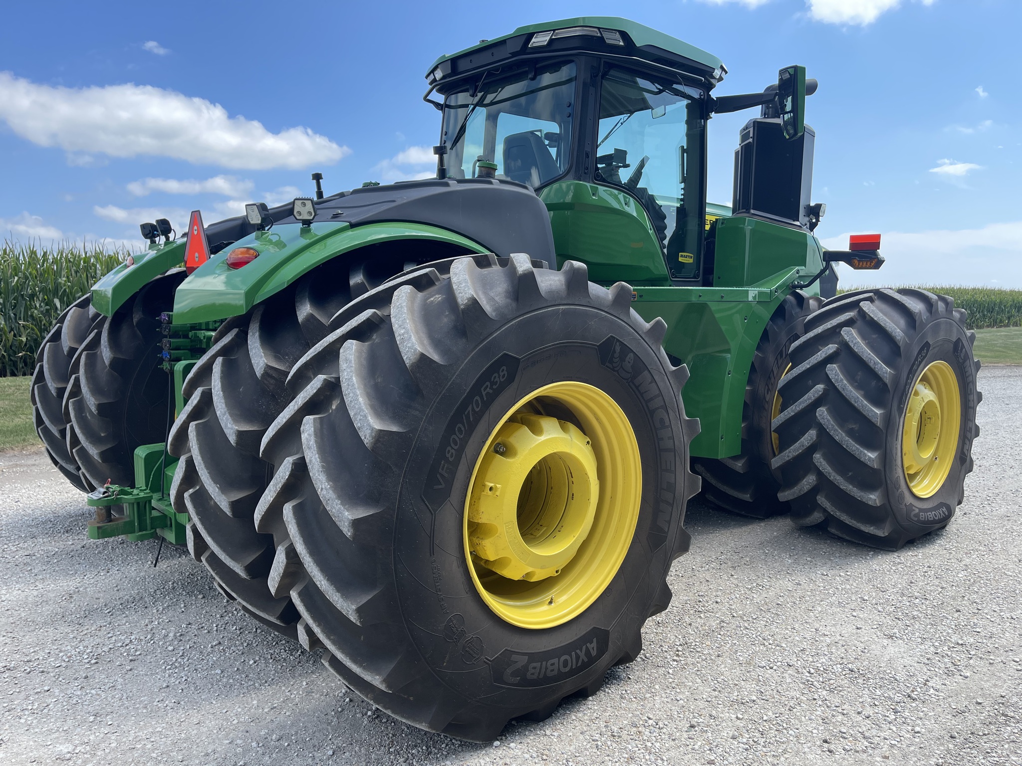  2023 John Deere 9R 640 at Heritage Tractor in Roanoke, IL