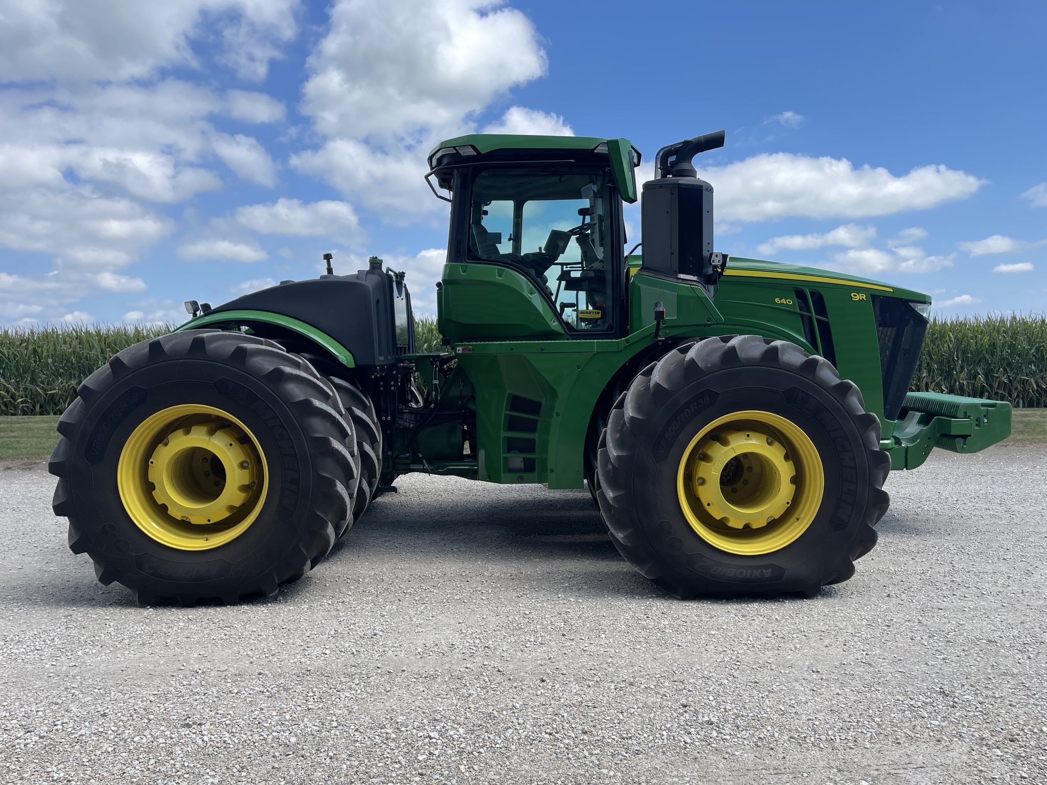  2023 John Deere 9R 640 at Heritage Tractor in Roanoke, IL