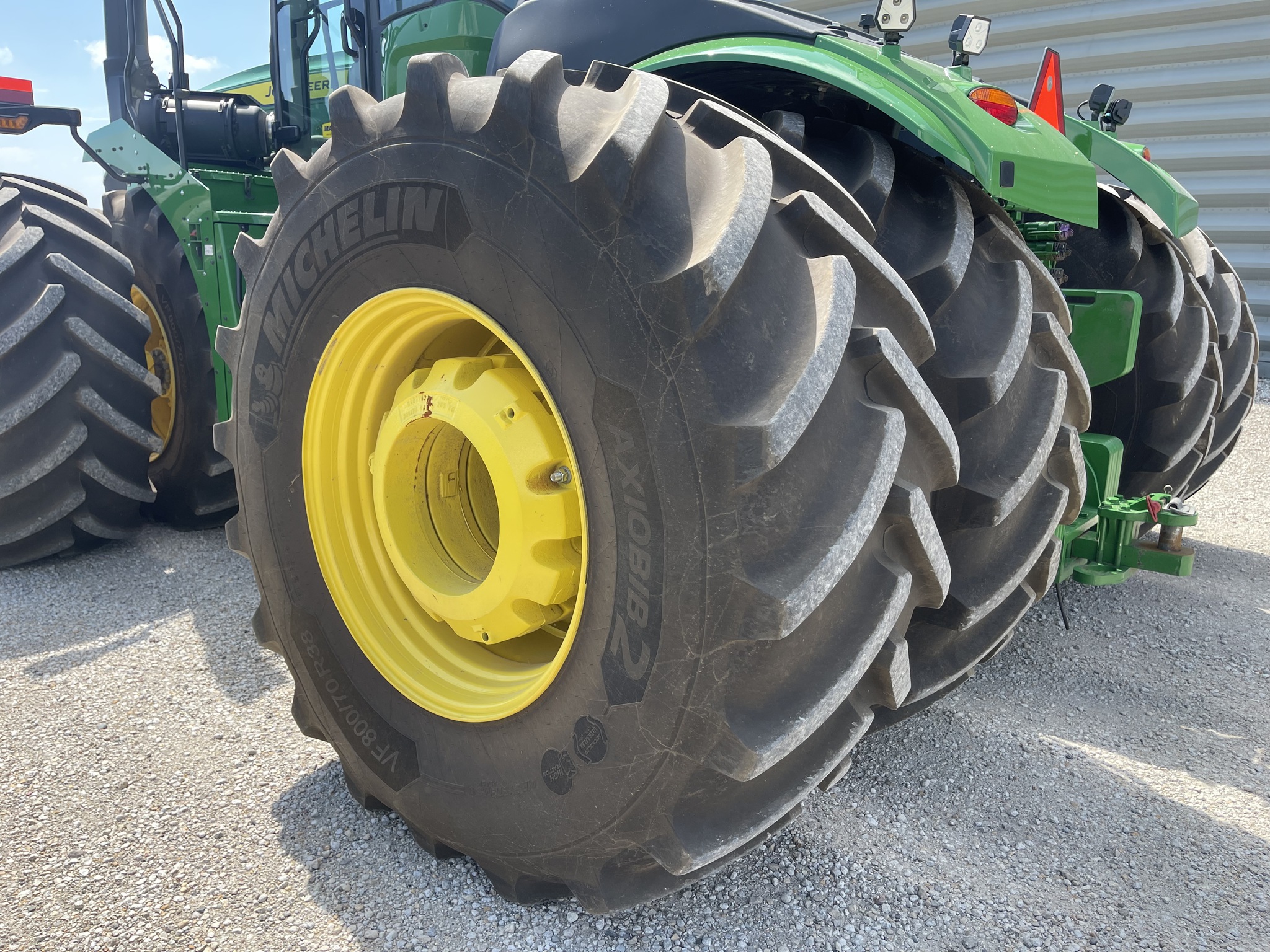  2023 John Deere 9R 640 at Heritage Tractor in Roanoke, IL