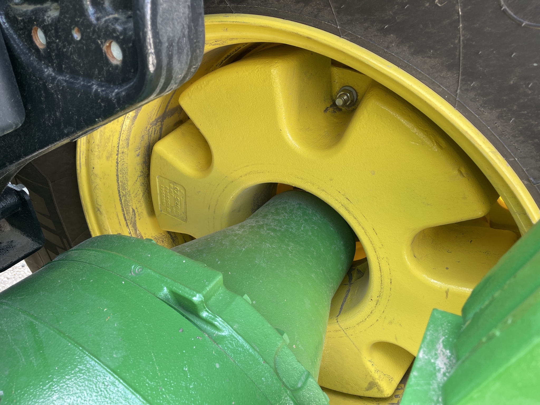  2023 John Deere 9R 640 at Heritage Tractor in Roanoke, IL