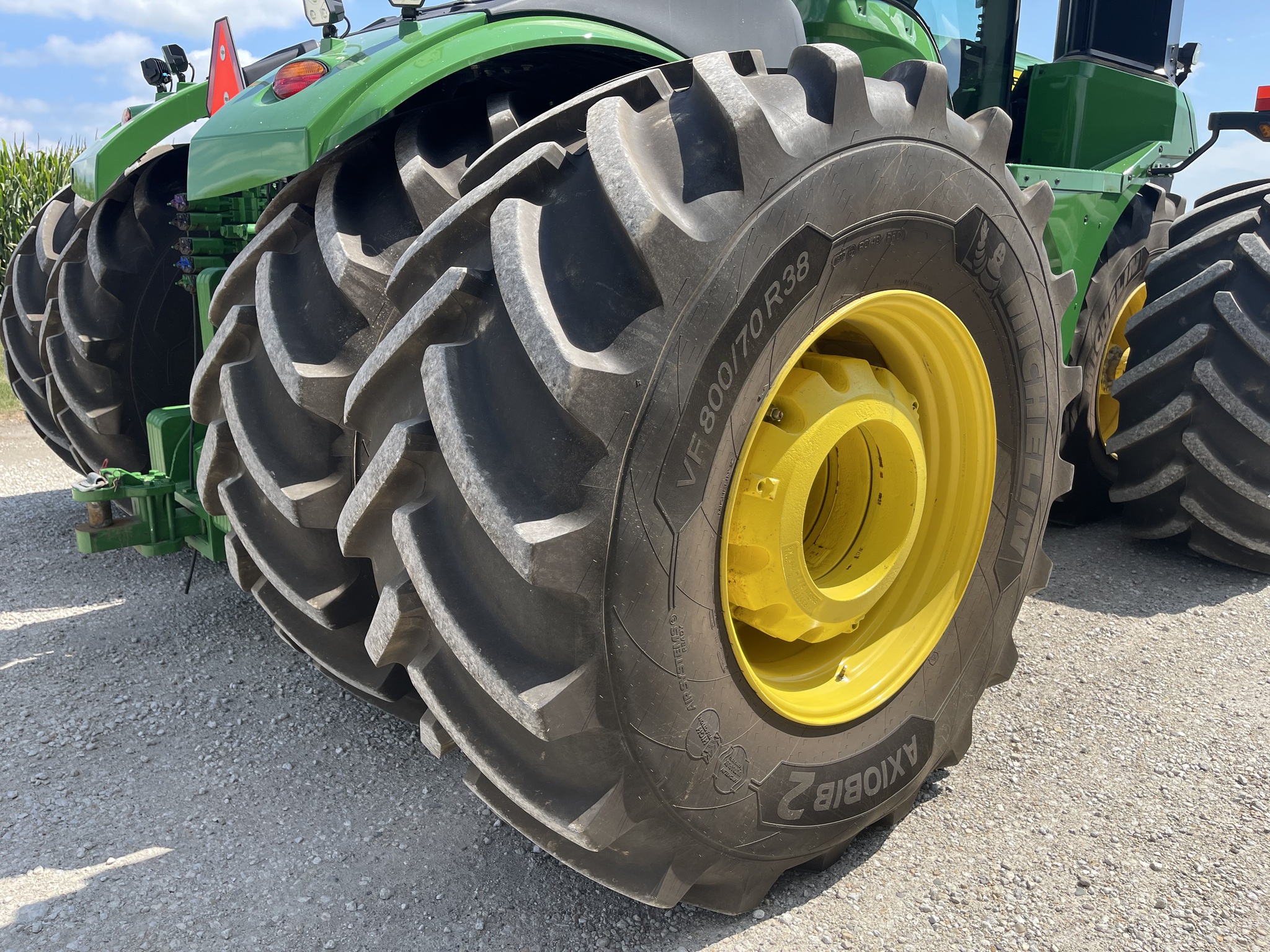  2023 John Deere 9R 640 at Heritage Tractor in Roanoke, IL