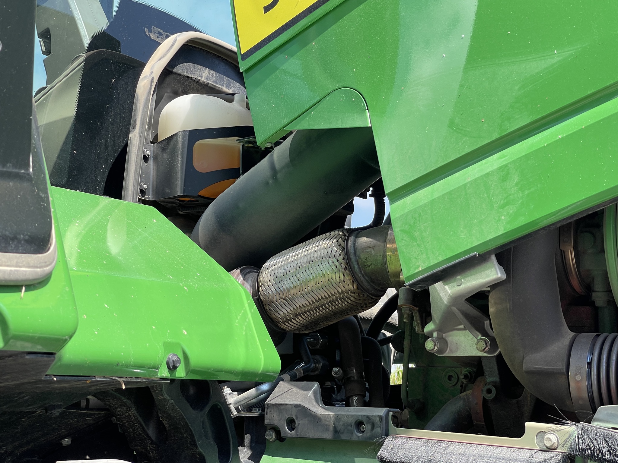  2023 John Deere 9R 640 at Heritage Tractor in Roanoke, IL