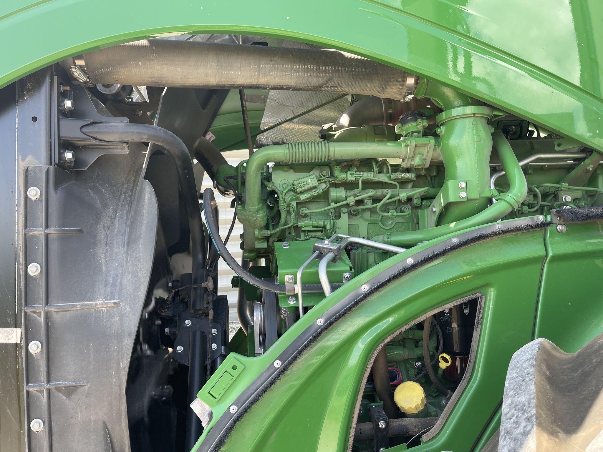  2023 John Deere 9R 640 at Heritage Tractor in Roanoke, IL