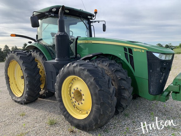 Photo of 2015 John Deere 8370R