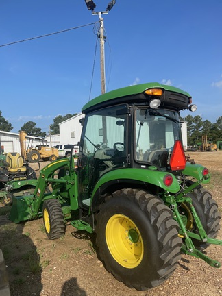 2022 John Deere 3039R Photo 4