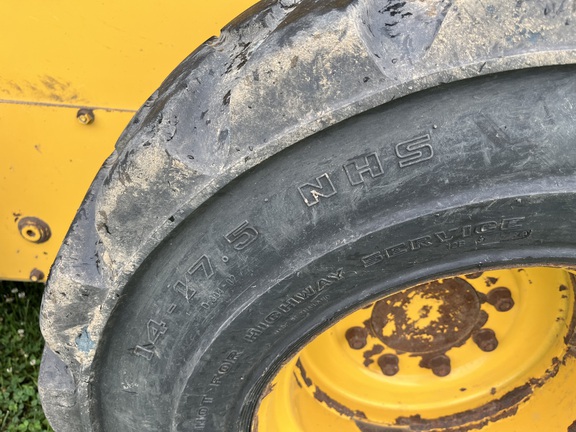 2022 John Deere 330G - Photo12