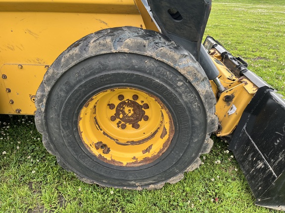 2022 John Deere 330G - Photo11