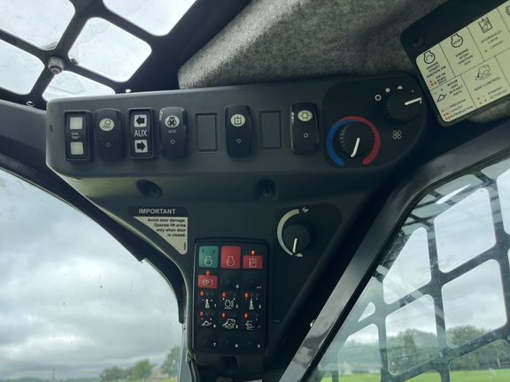 2022 John Deere 330G - Photo29