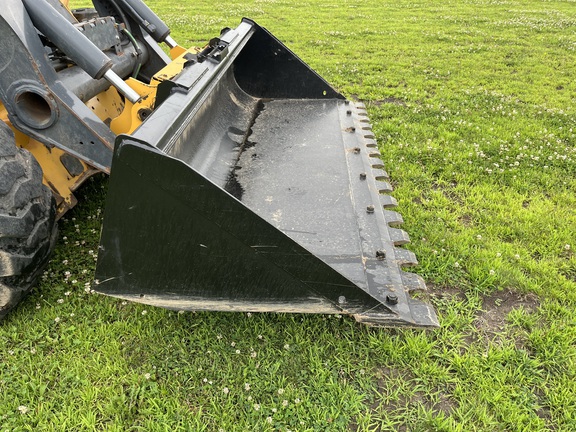 2022 John Deere 330G - Photo35