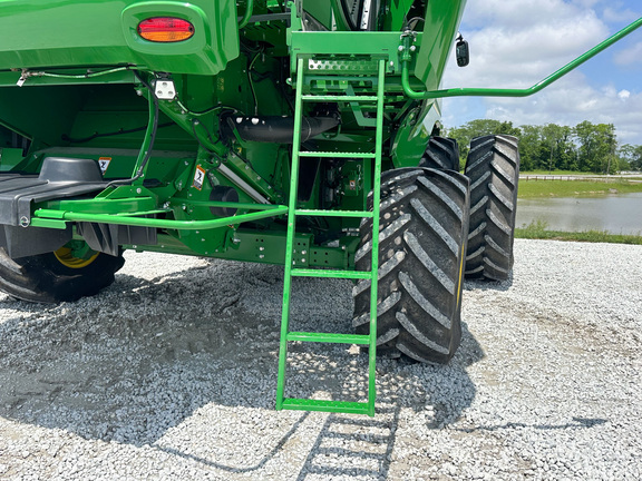 2024 John-Deere S780