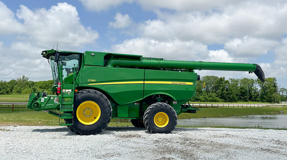 2024 John-Deere S780