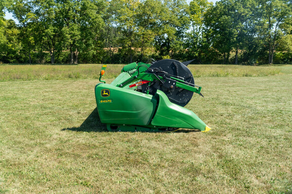 Used 2016 John Deere 645FD Combine Platforms at Koenig Equipment in Anna, OH - Photo5