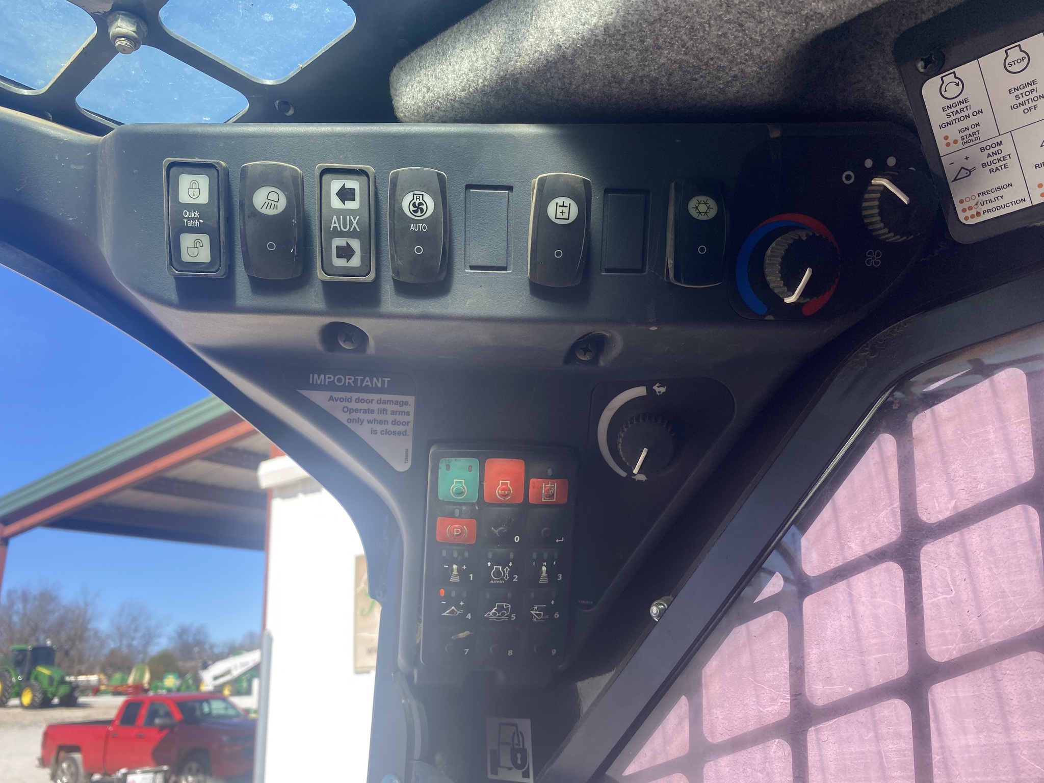  2022 John Deere 333G at Heritage Tractor in Harrison, AR