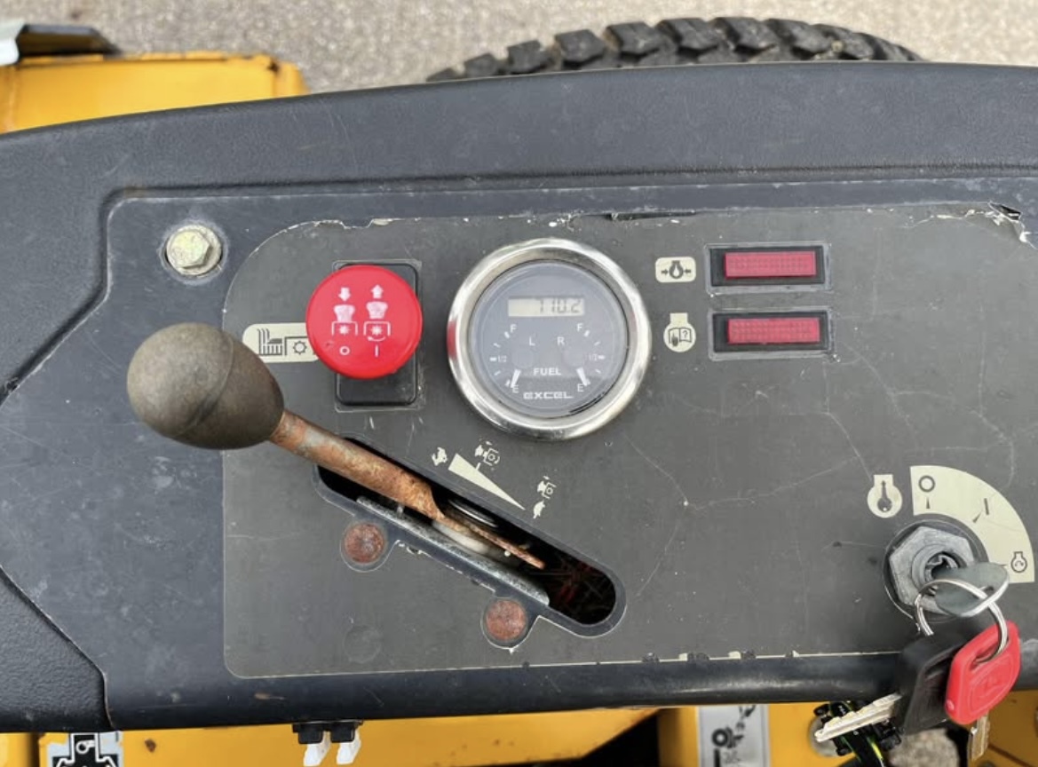 2019 Hustler Super Z Hyperdrive 37 Image 5