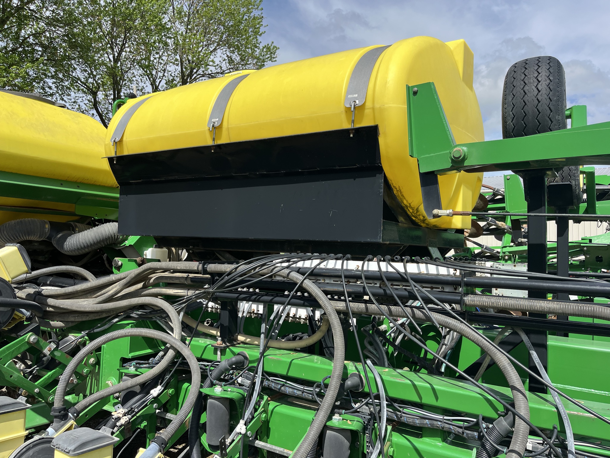 2013 John Deere DB66 Image 5