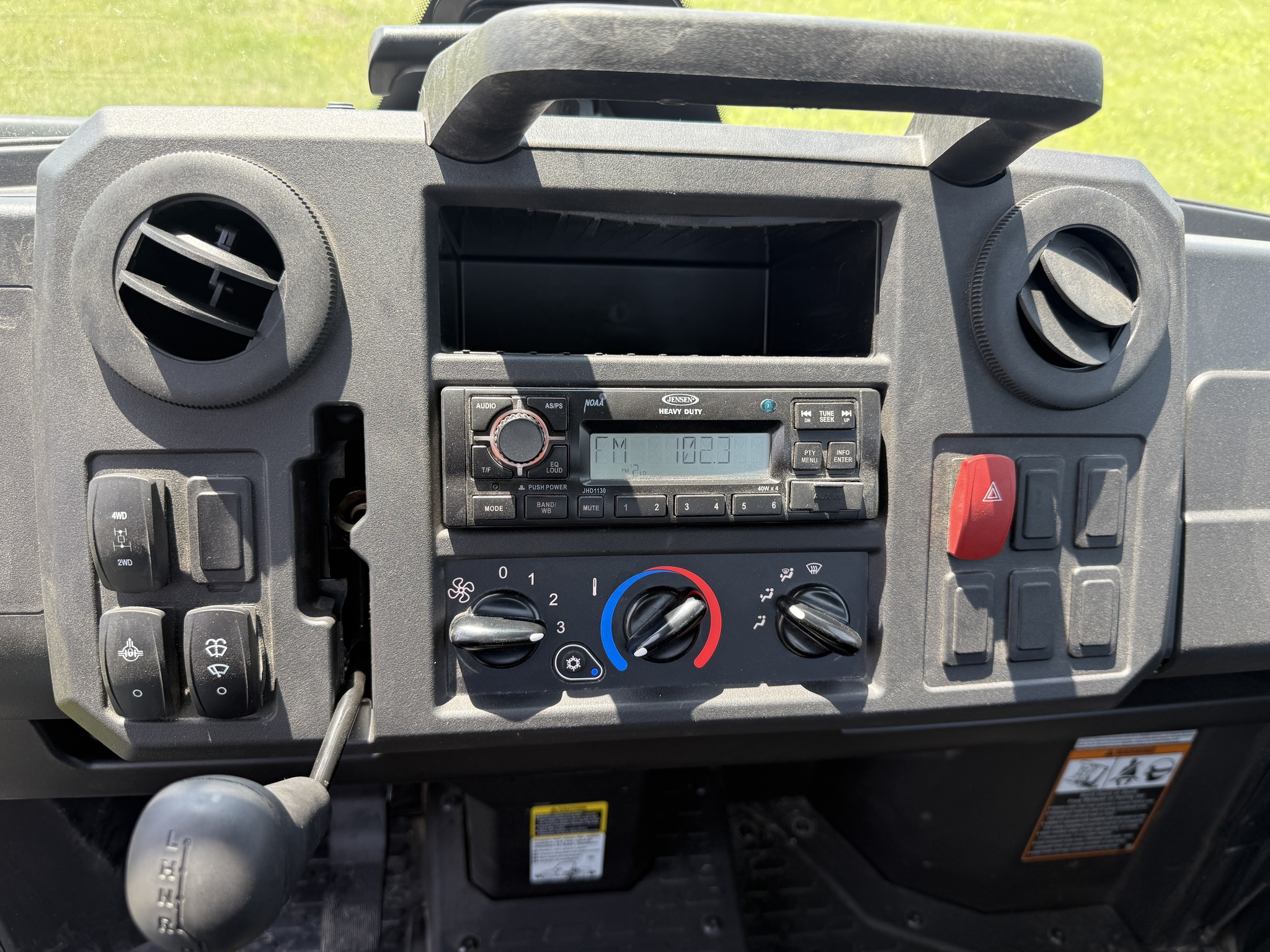 2024 John Deere XUV 835M Image 10