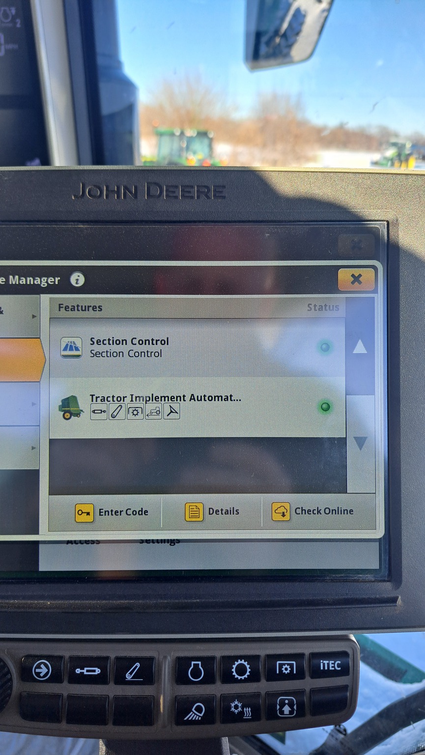  2022 John Deere 8R 370 at Heritage Tractor in Monmouth, IL