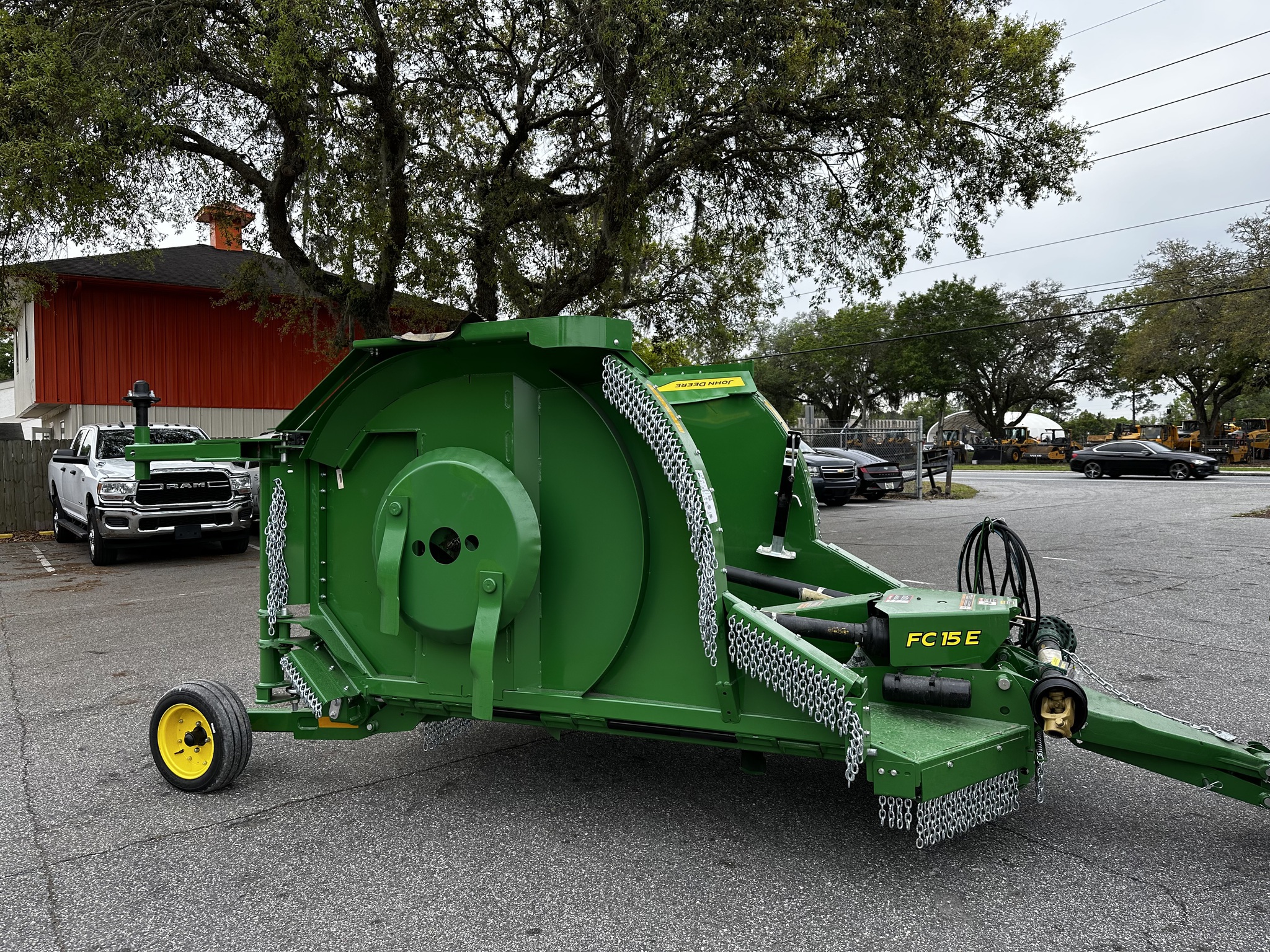2025 John Deere 5075E Image 5